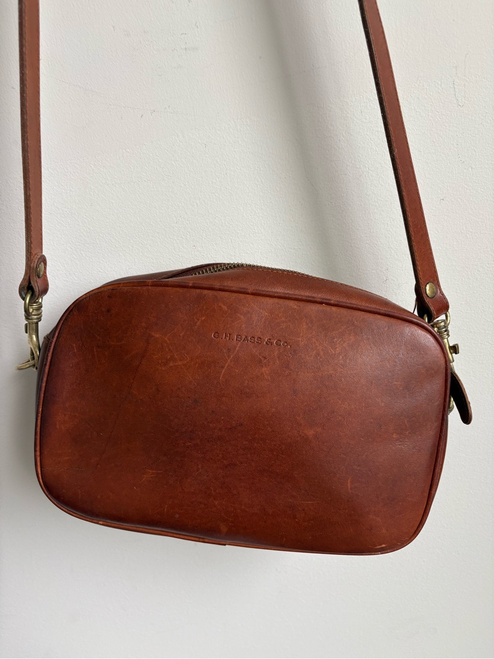 Vintage G.H. Bass & Co Genuine Leather Crossbody Bag Cognac Brown - Picture 6 of 14